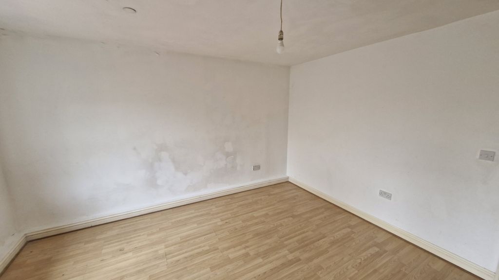 Property photo 3 of 7 20260401_094250_Resized