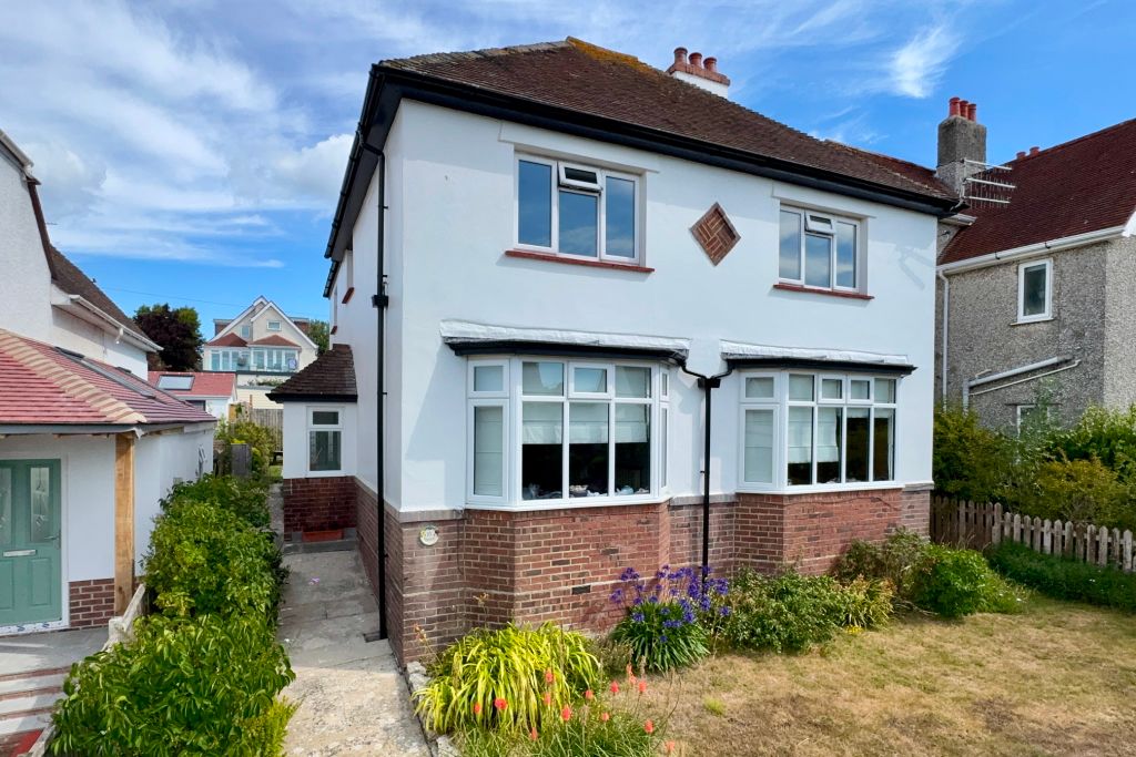 Property photo 1 of 12