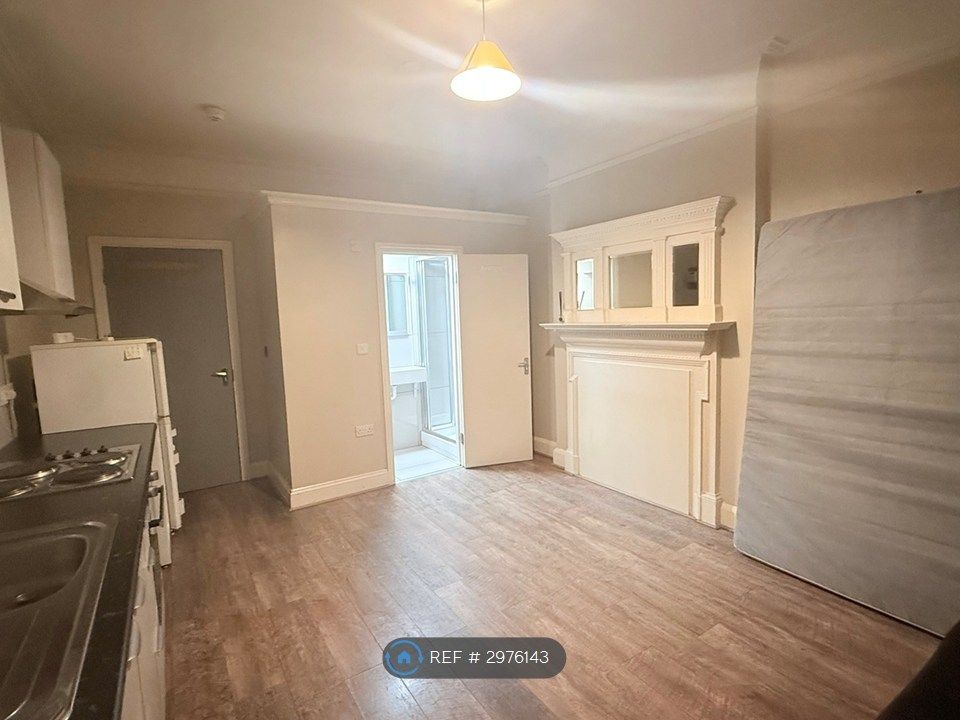Property photo 2 of 3