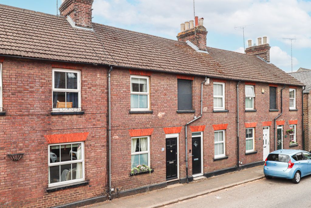 Property photo 1 of 19 Front High Street