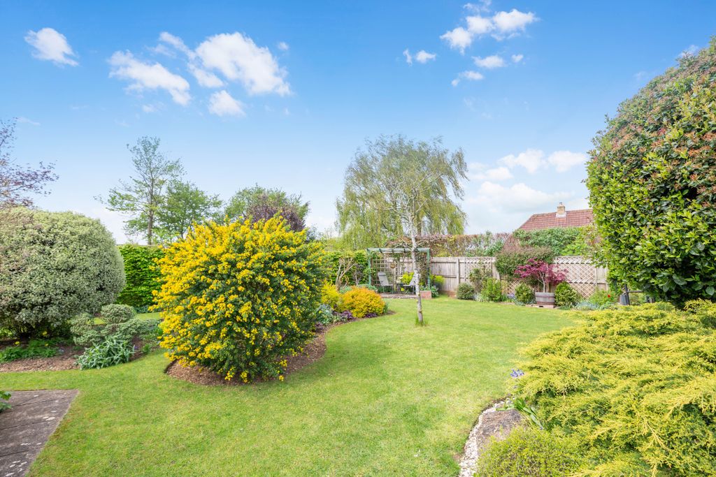 Property photo 3 of 23