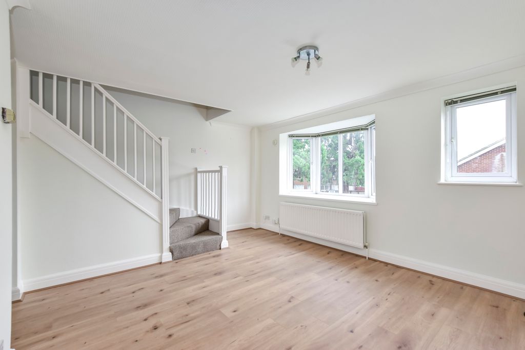 Property photo 2 of 14 Dsc_0241-Dsc_0242