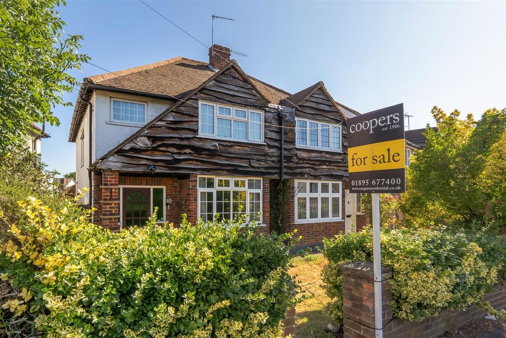 Property photo 1 of 16