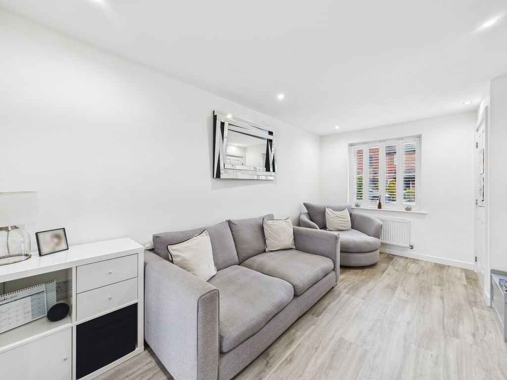 Property photo 3 of 36