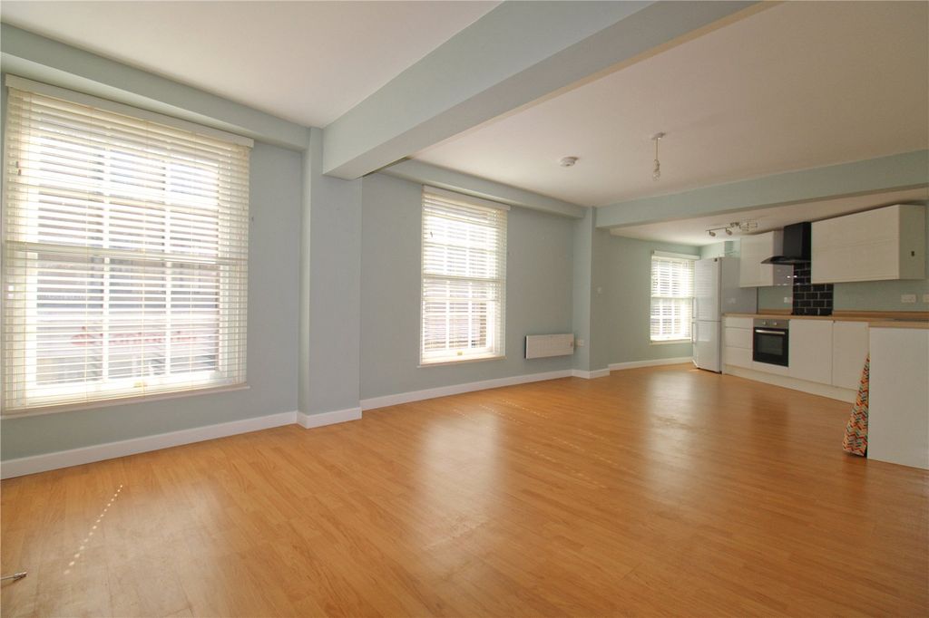 Property photo 2 of 10 Picture No. 04