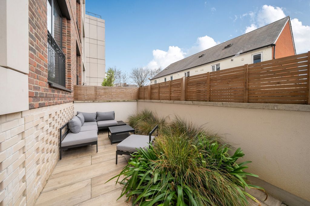 Property photo 3 of 20 1438907-18-69ce4F...