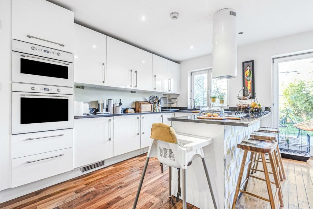 Property photo 1 of 8 Photo 1