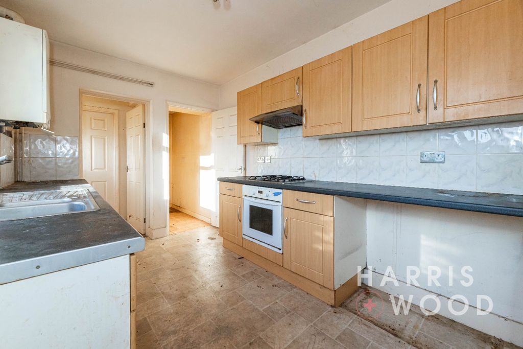 Property photo 2 of 21 4679442