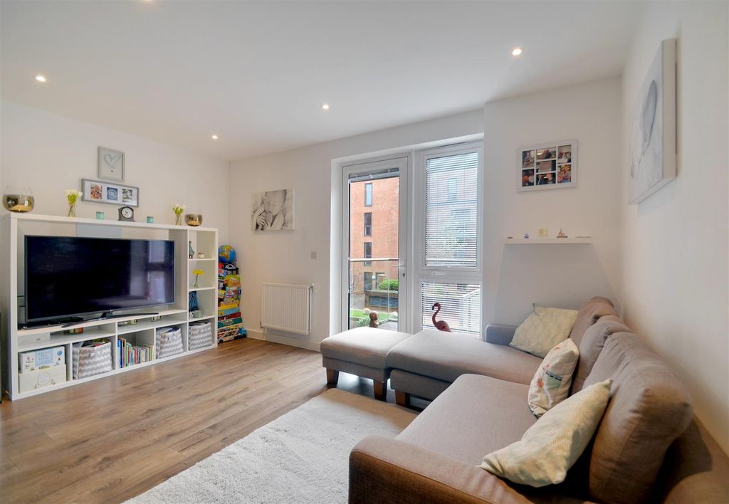 Property photo 2 of 12 Davidson Frost-Wellings, Dfw, Hallington Court, Ed