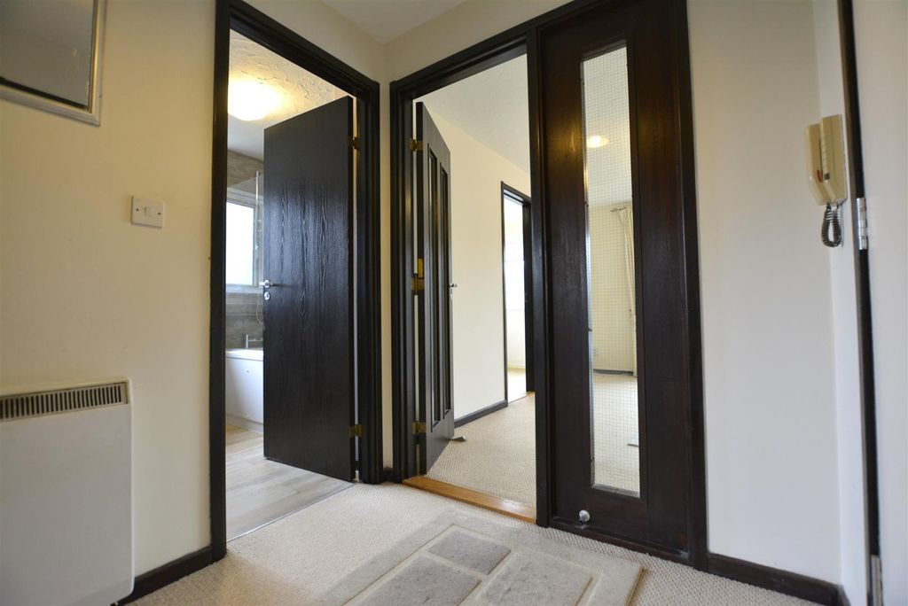 Property photo 2 of 11 Entry.Jpg