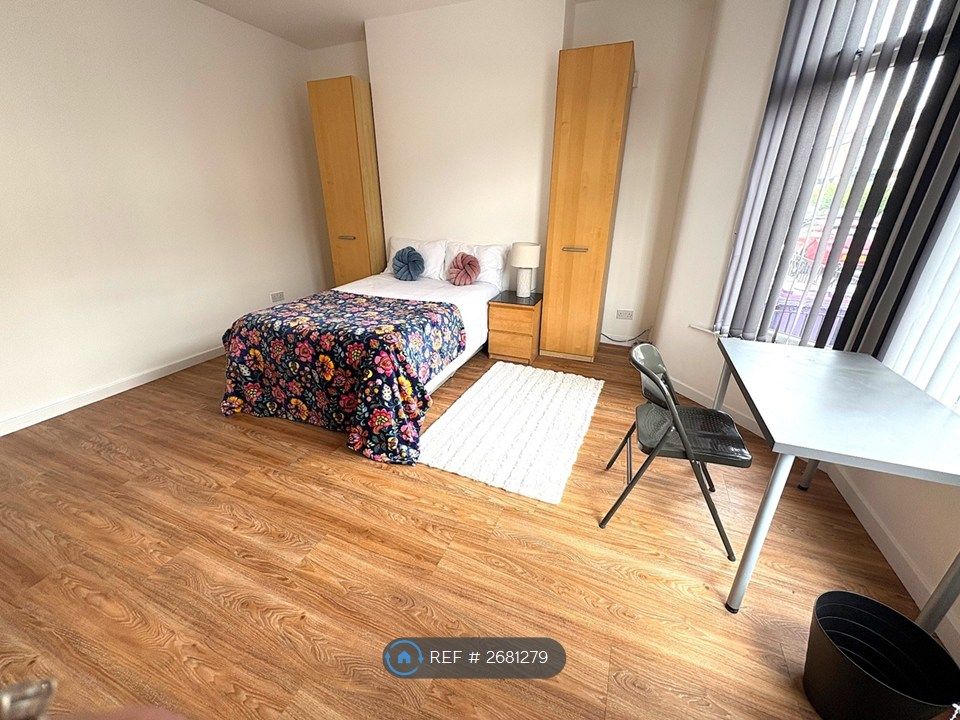 Property photo 2 of 12