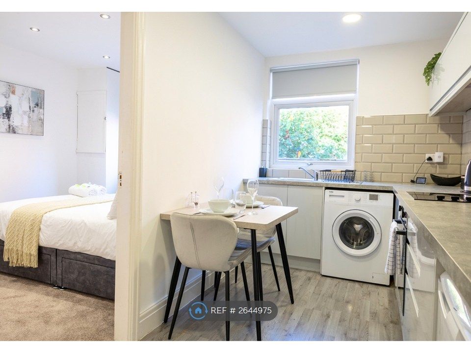 Property photo 3 of 27