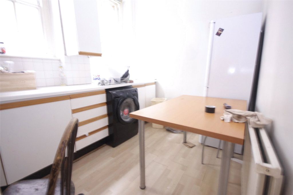 Property photo 3 of 10 Picture No. 05