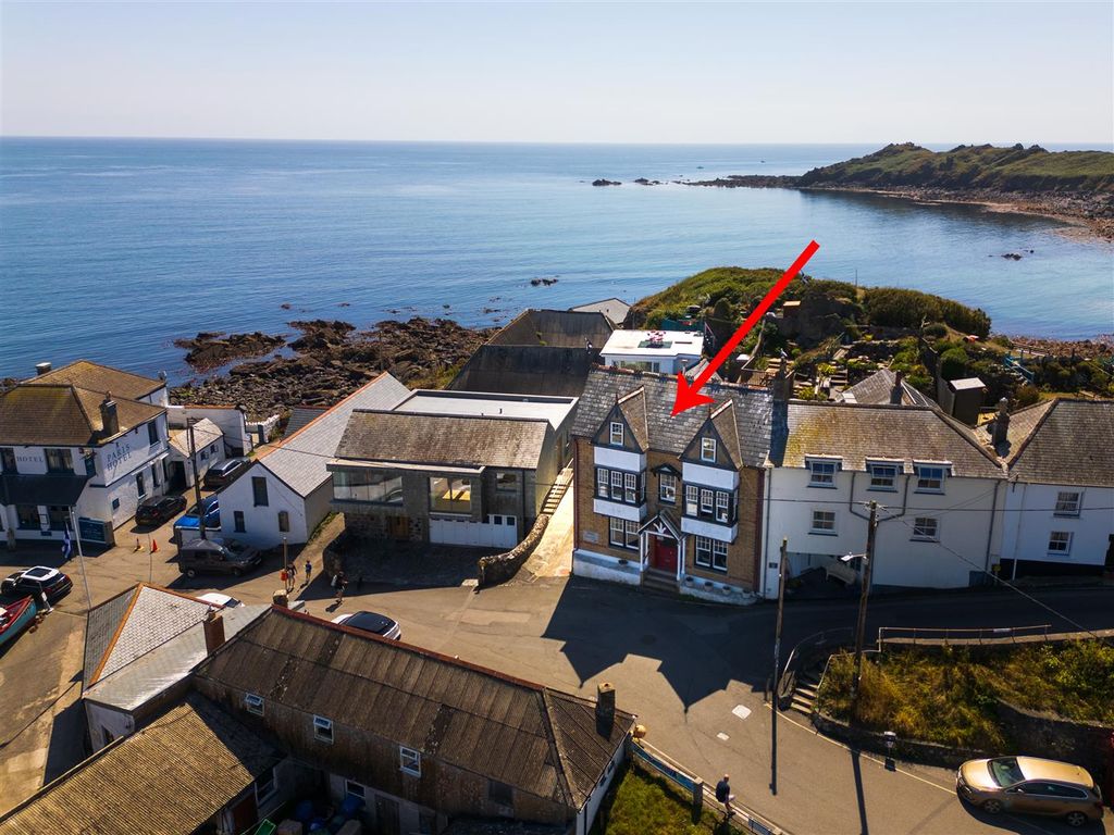 Property photo 1 of 31 Granville, Coverack-03 Arrow.Jpg
