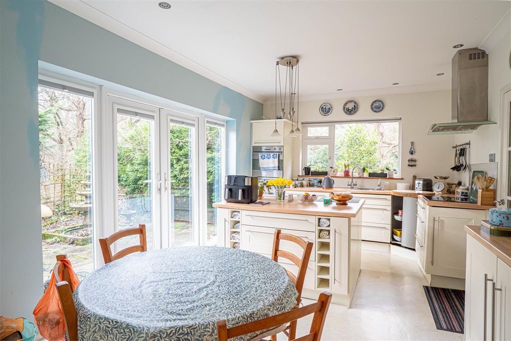 Property photo 3 of 35 Dsc09702-Hdr.Jpg