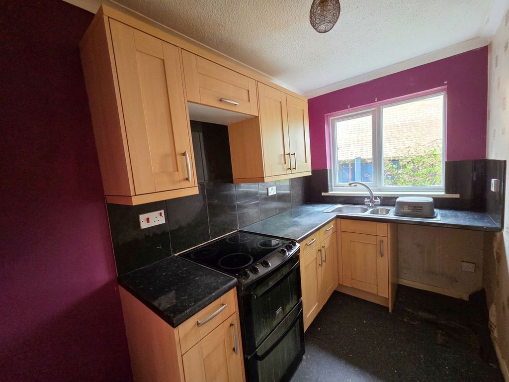 Property photo 2 of 8