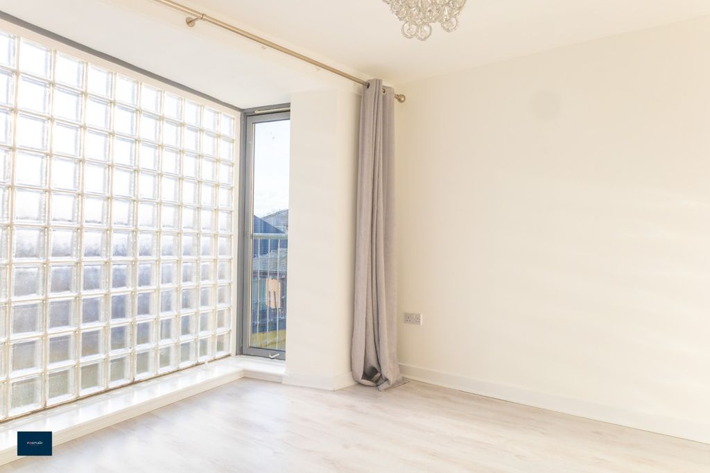 Property photo 3 of 12 Photo 3