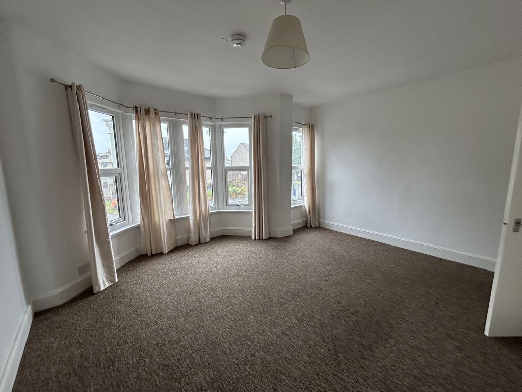 Property photo 2 of 13 Lounge View 2