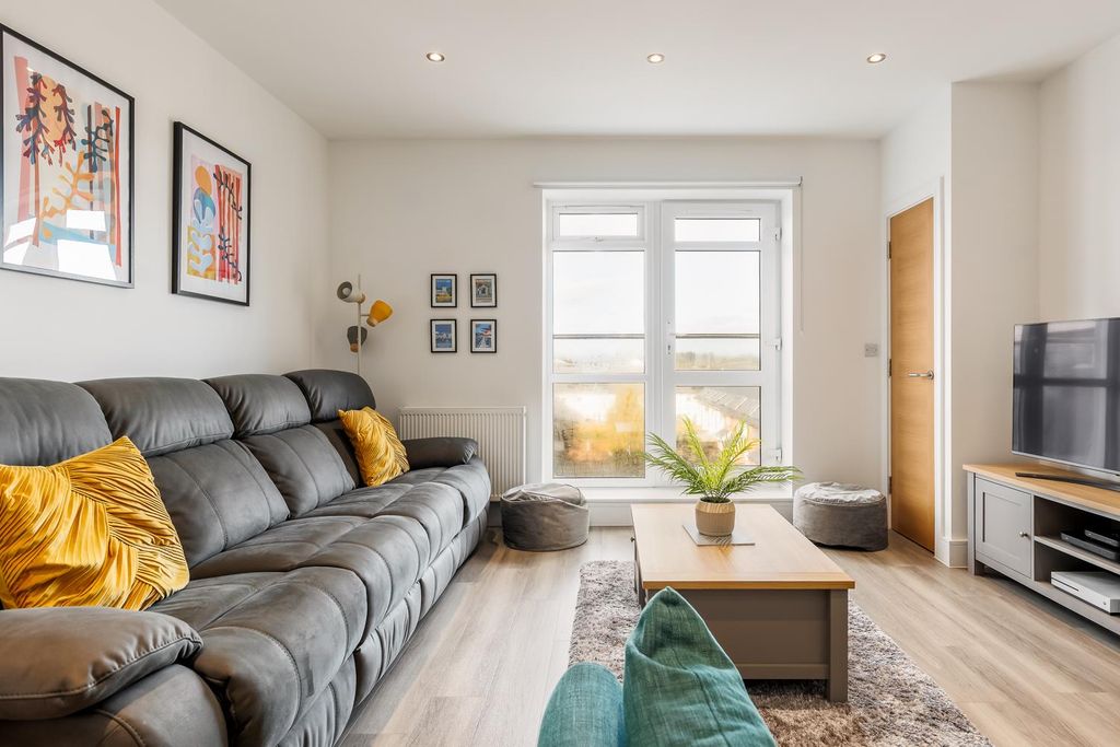 Property photo 3 of 12 Southerncomfort24Readhouse-22Web72.Jpg