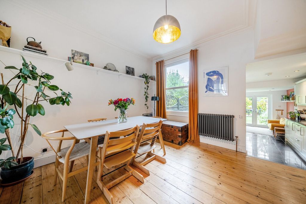 Property photo 3 of 18 Picture No. 10