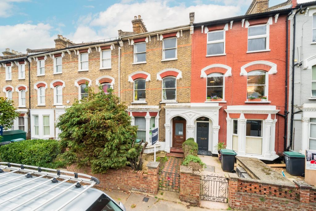 Property photo 1 of 5