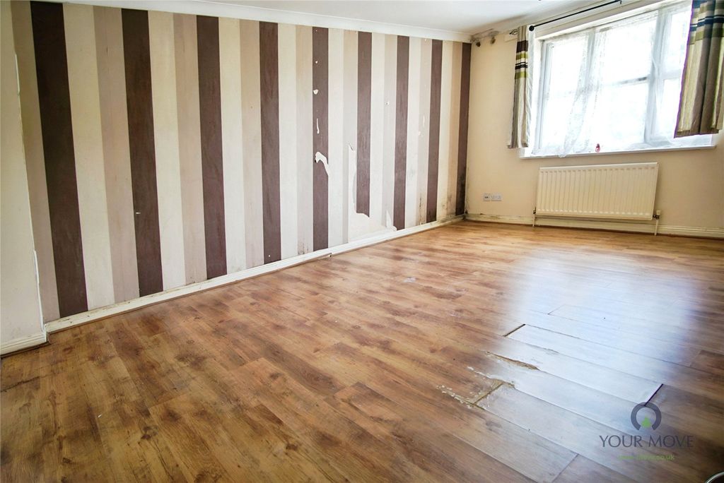 Property photo 3 of 11 Picture No. 12
