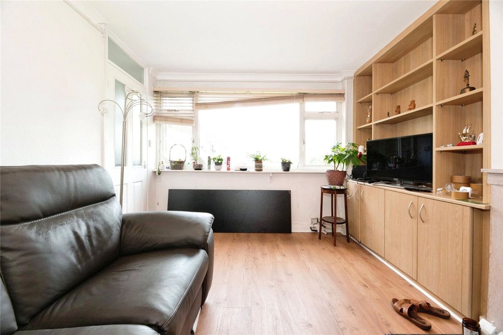 Property photo 3 of 9 Living Room