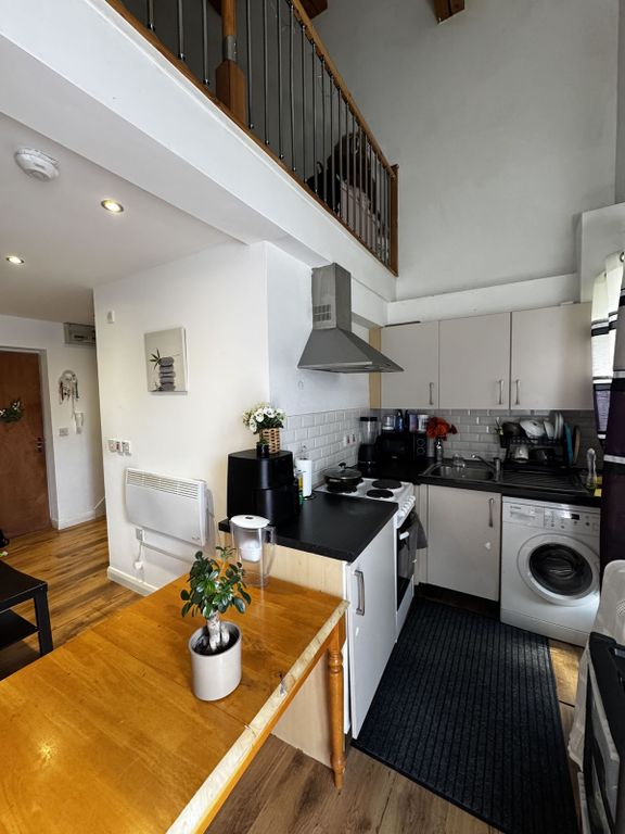 Property photo 2 of 9 Melb3085475785905Img_3660.Jpg