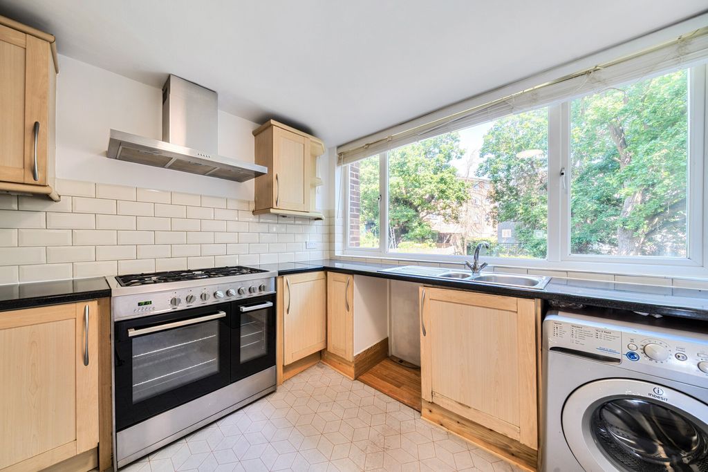 Property photo 2 of 25 1483098-15-6A3Bef...