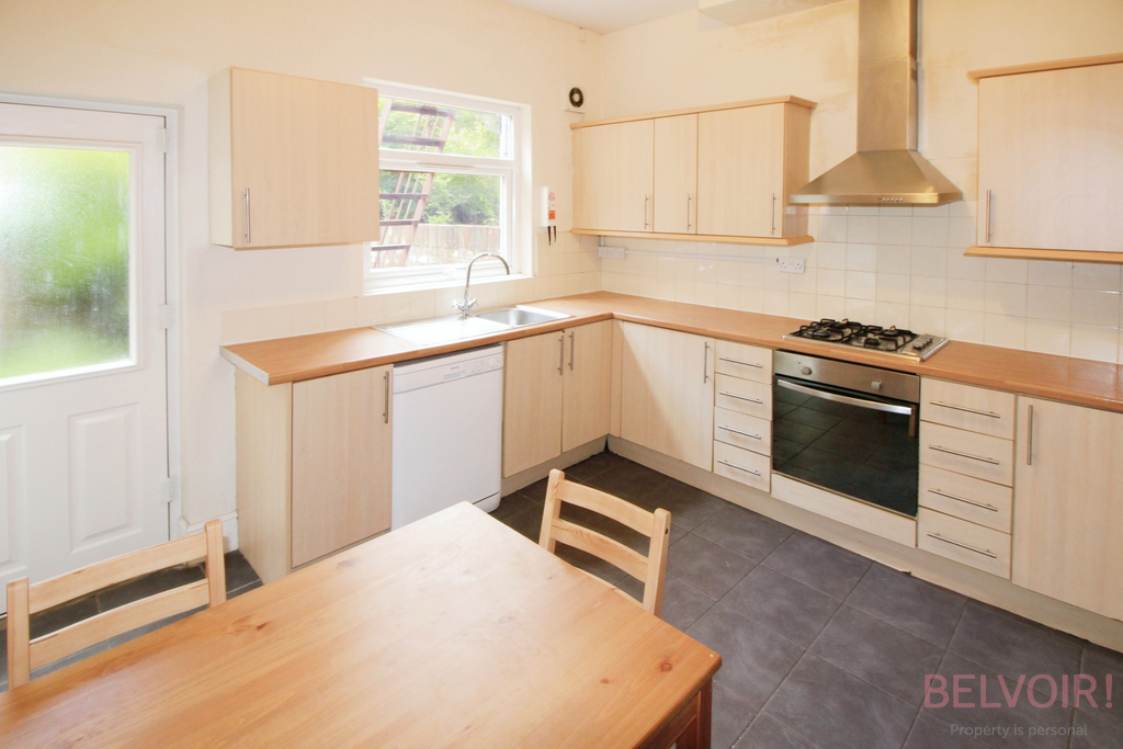 Property photo 3 of 27