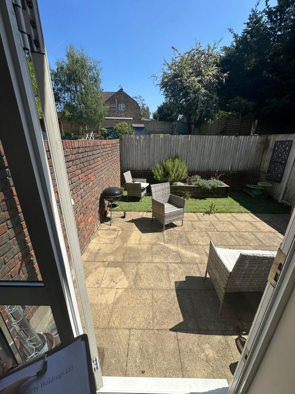 Property photo 2 of 23