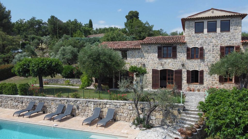 Property photo 1 of 24