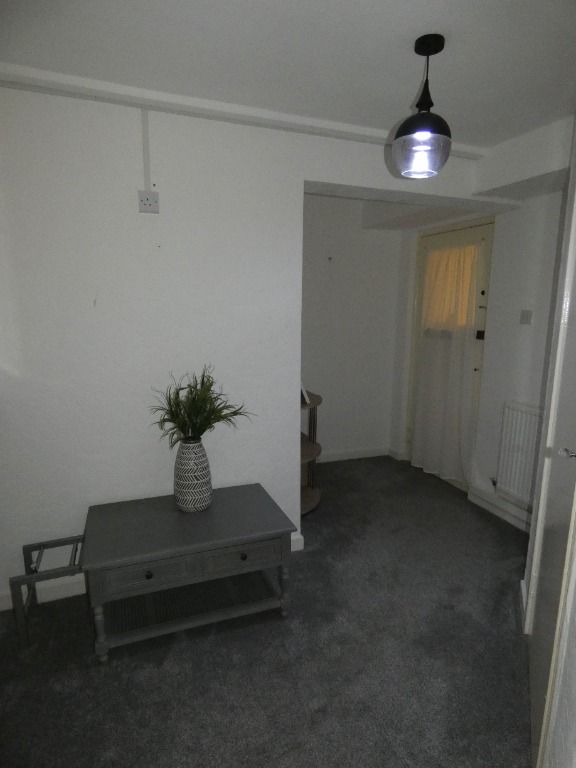Property photo 2 of 8 Photo 2