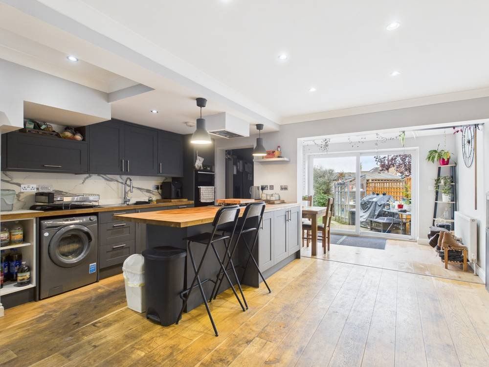 Property photo 2 of 15 Picture No. 06