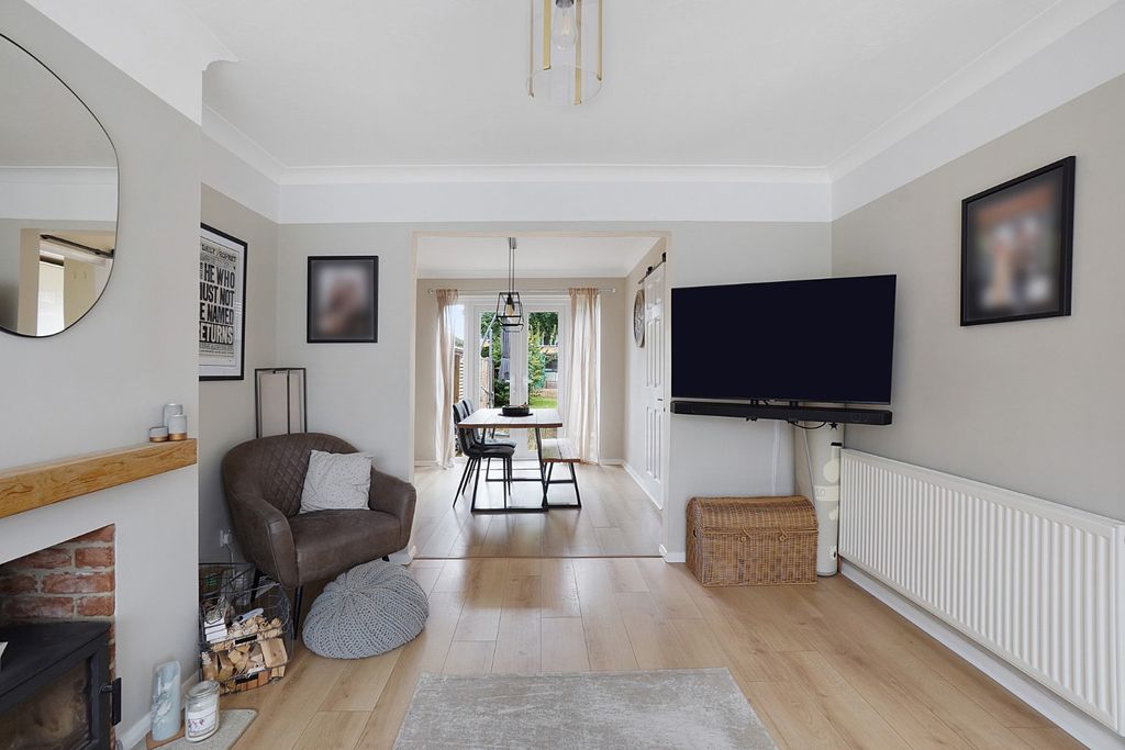 Property photo 3 of 16 4470687