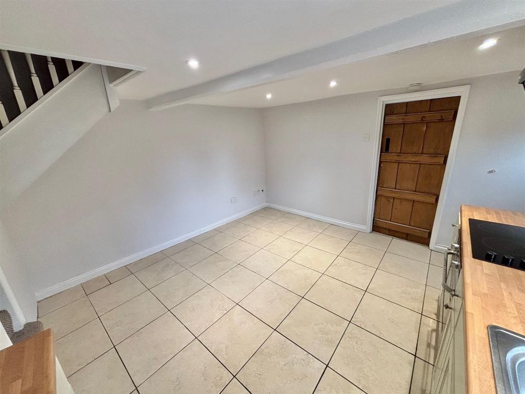 Property photo 3 of 12 9.Jpg