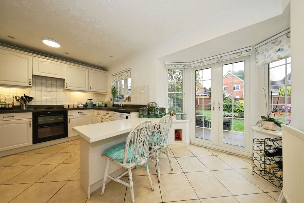 Property photo 2 of 17 Photo