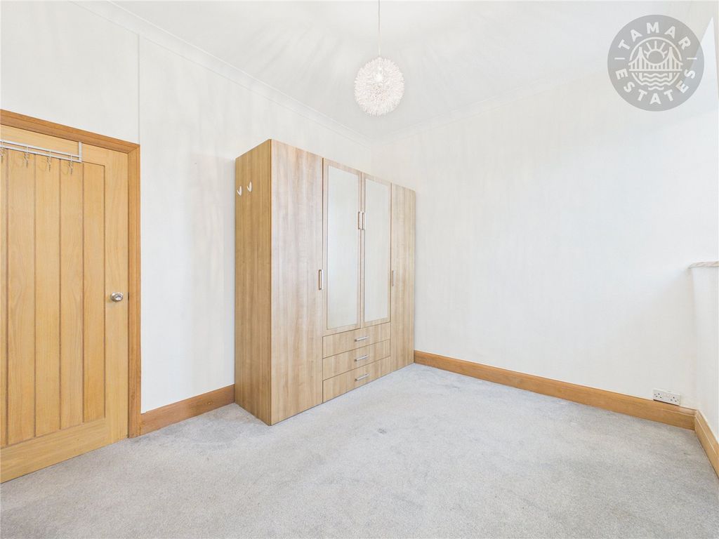 Property photo 3 of 12 Bedroom