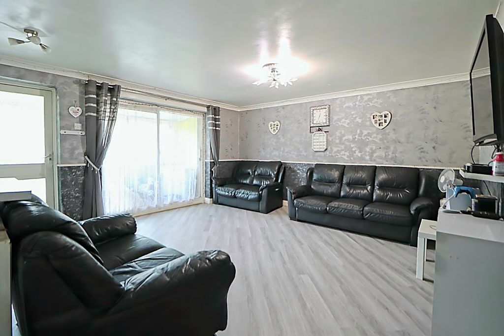 Property photo 2 of 14 Living Room