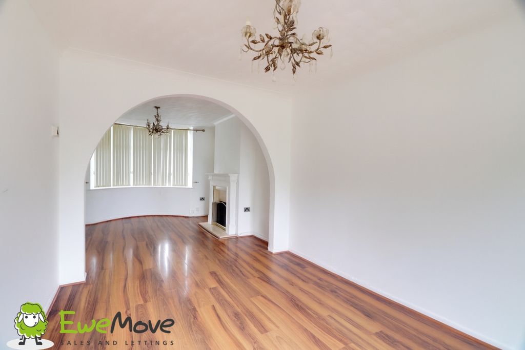 Property photo 2 of 12 Lounge Diner At Culverhouse Road By Ben Brind Ewe