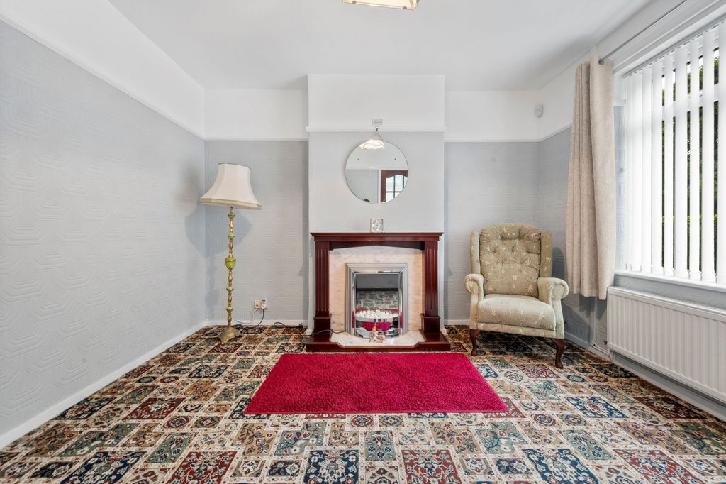 Property photo 2 of 31