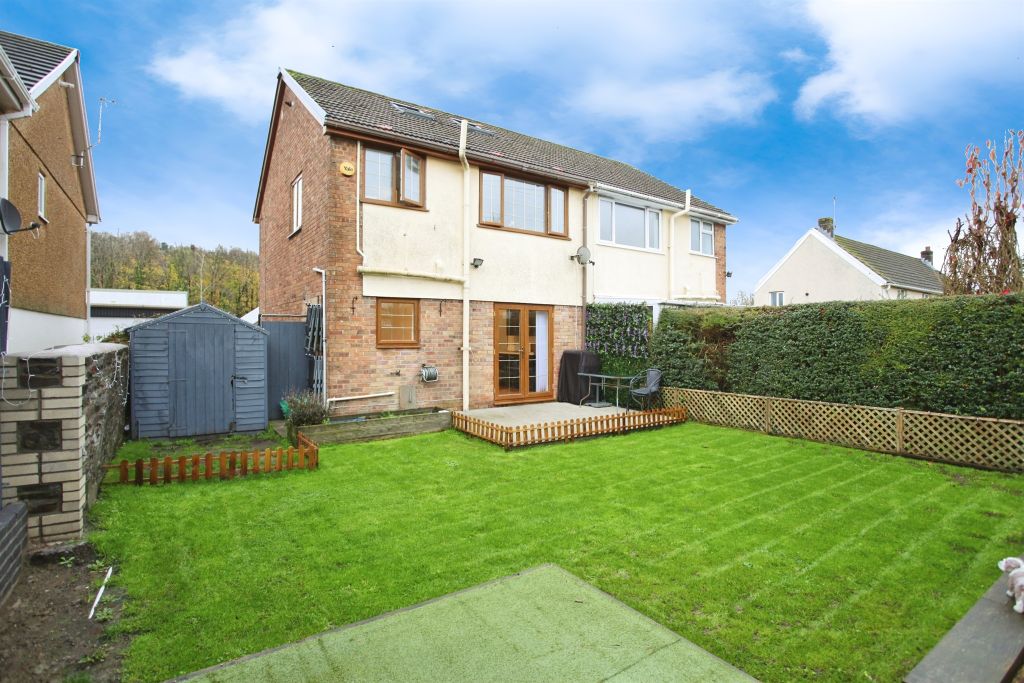 Property photo 2 of 16