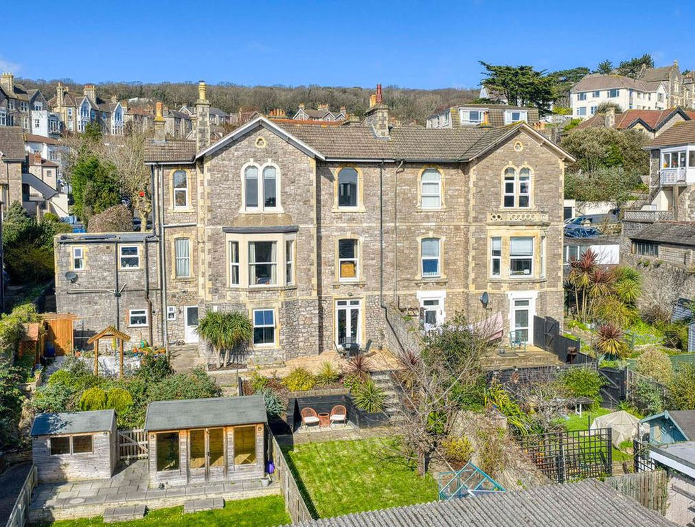 Property photo 1 of 36 Photo 30