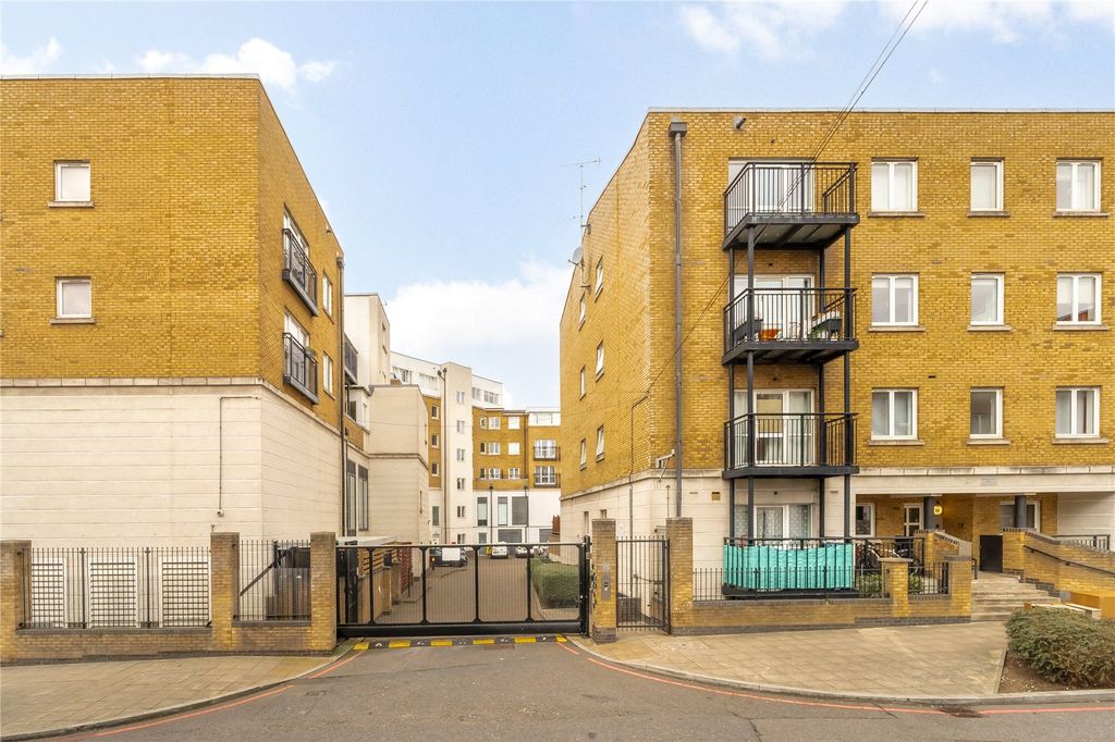 Property photo 2 of 8 Exterior