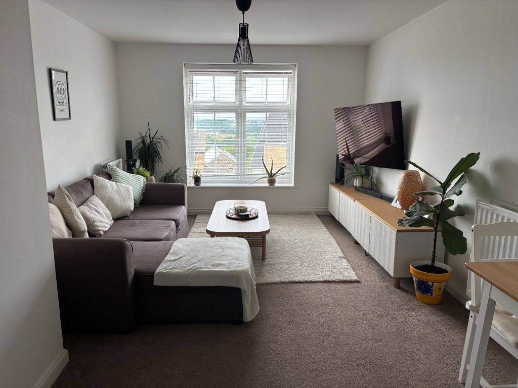 Property photo 3 of 9 5295362