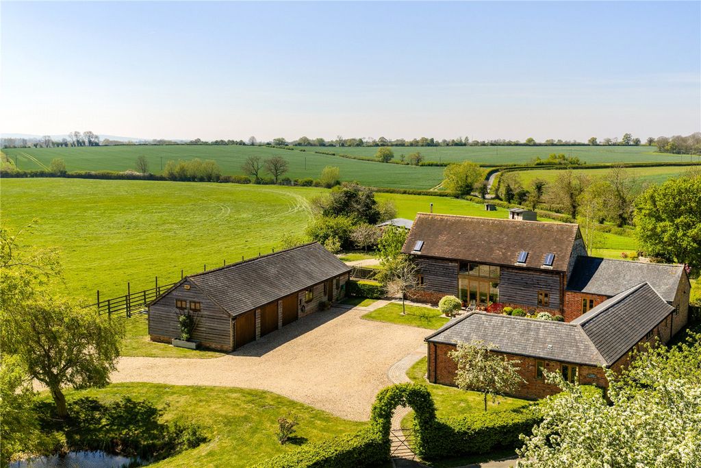 Property photo 1 of 24 Jubilee Farm Barn
