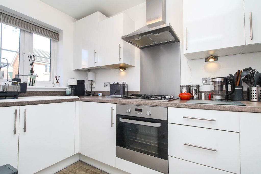 Property photo 2 of 19 Kitchen