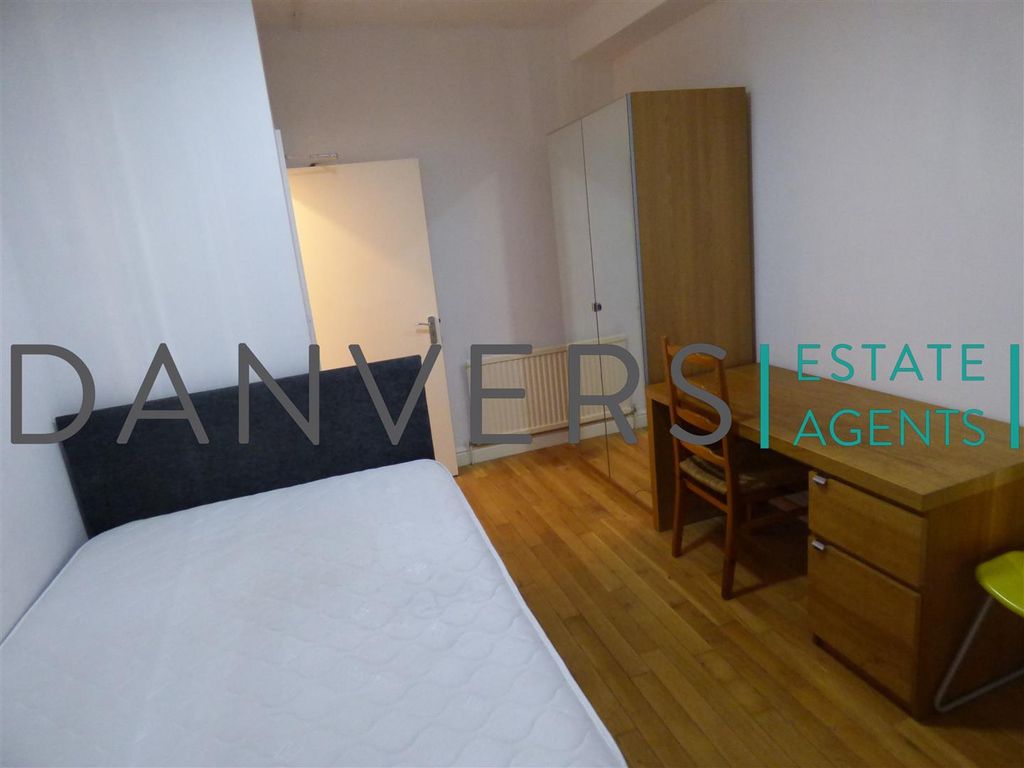 Property photo 2 of 5 Bedroom 2.Jpg