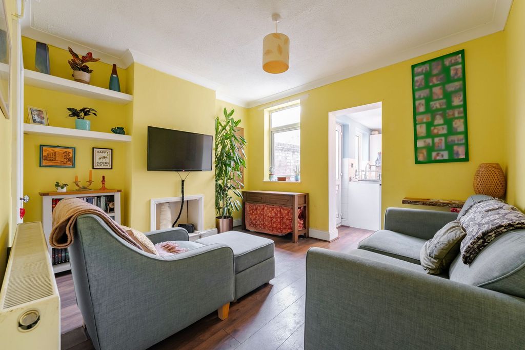 Property photo 2 of 15