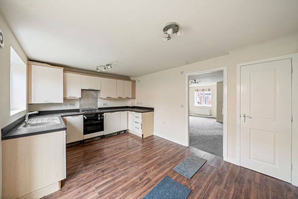 Property photo 3 of 16